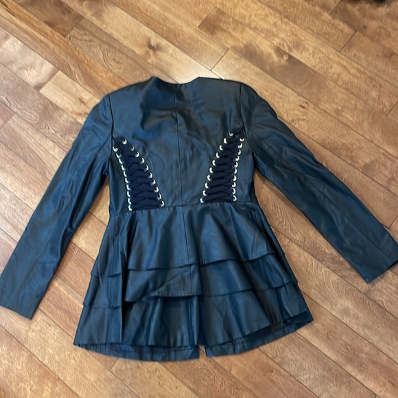 Venus Faux Leather jacket with tied back and ruffle bottom M - Picture 6 of 6